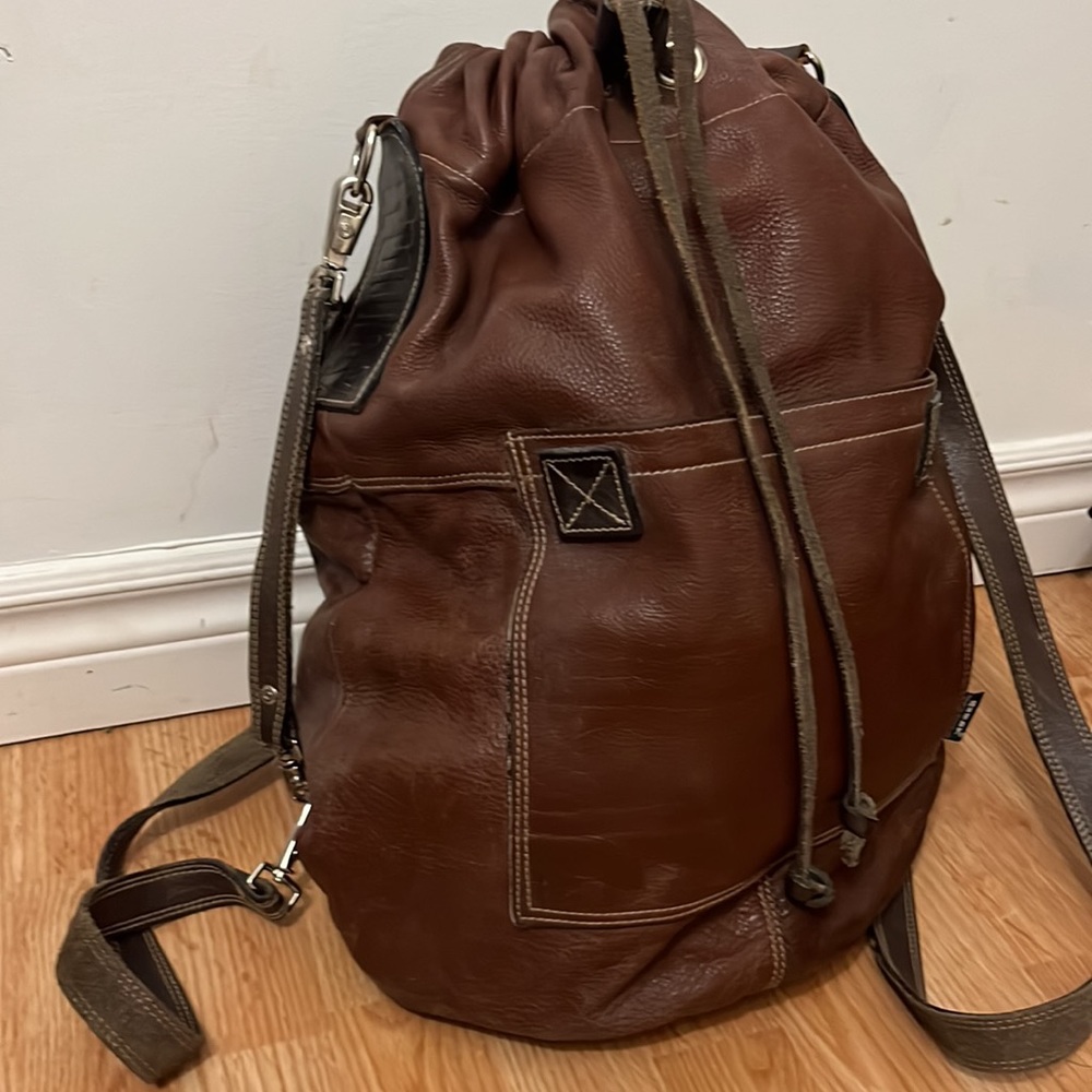 Brown Leather Backpack with Vintage Slouchy Design